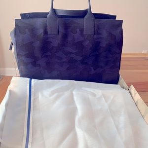 Rothy’s weekender in navy cammo